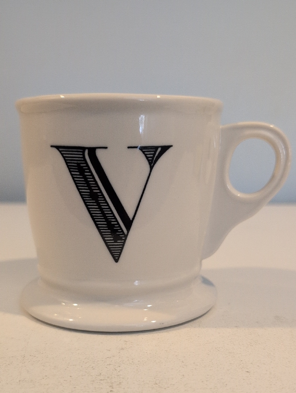 Anthropologie Monogram Letter V Discontinued 12 Ounce Ceramic Mug New With Tag